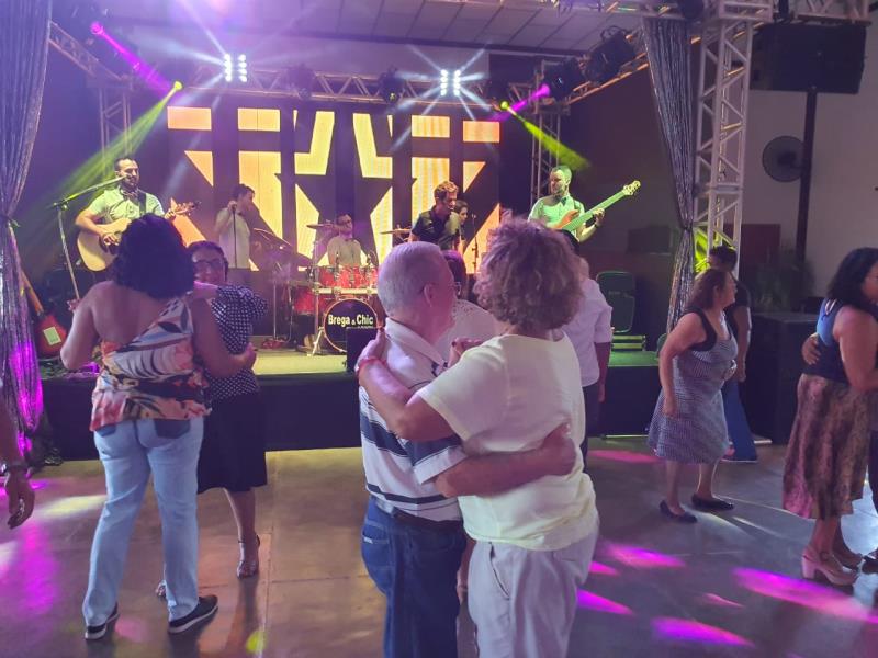 Baile Luzes de Natal